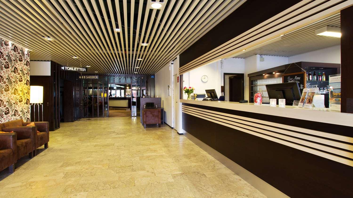 Best Western Hotel Scheele Köping Buitenkant foto