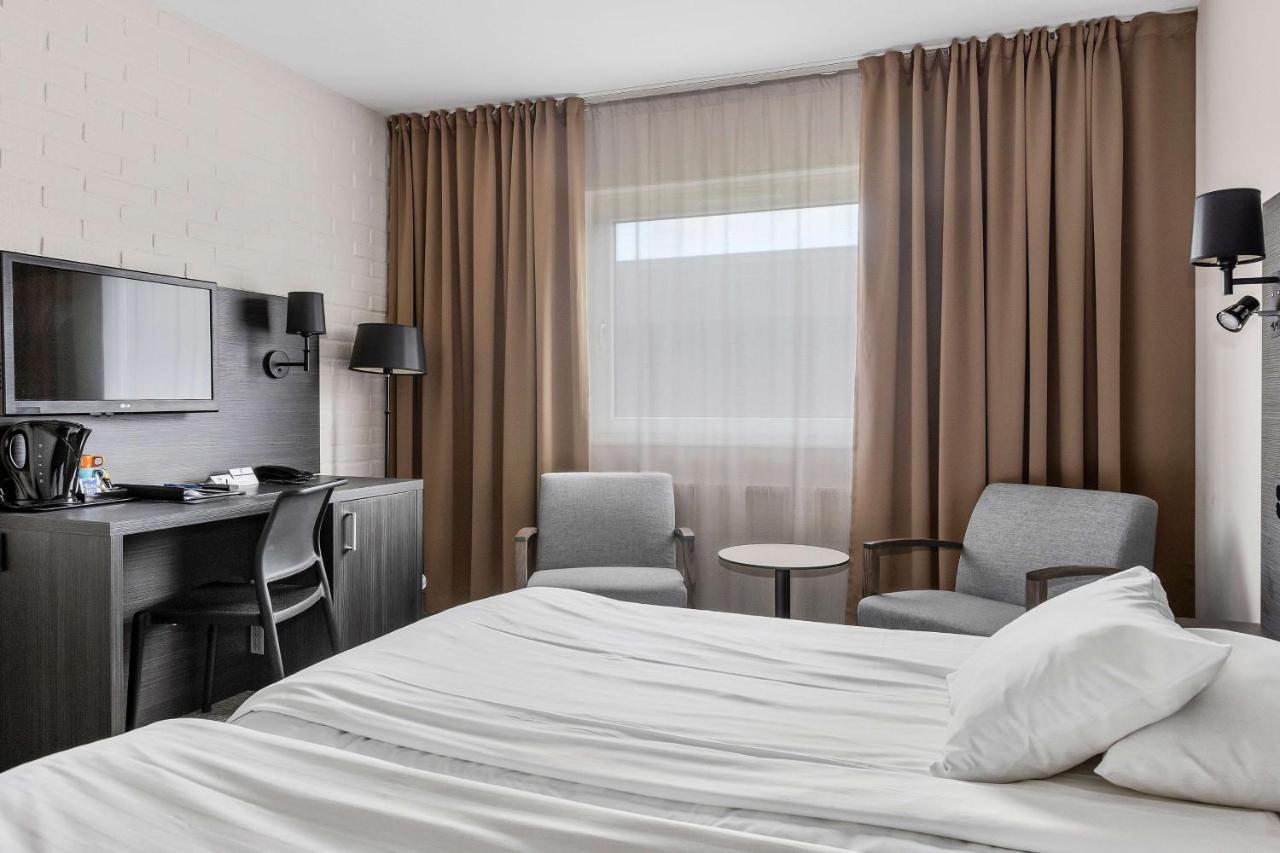 Best Western Hotel Scheele Köping Buitenkant foto