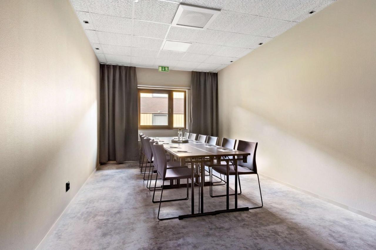 Best Western Hotel Scheele Köping Buitenkant foto