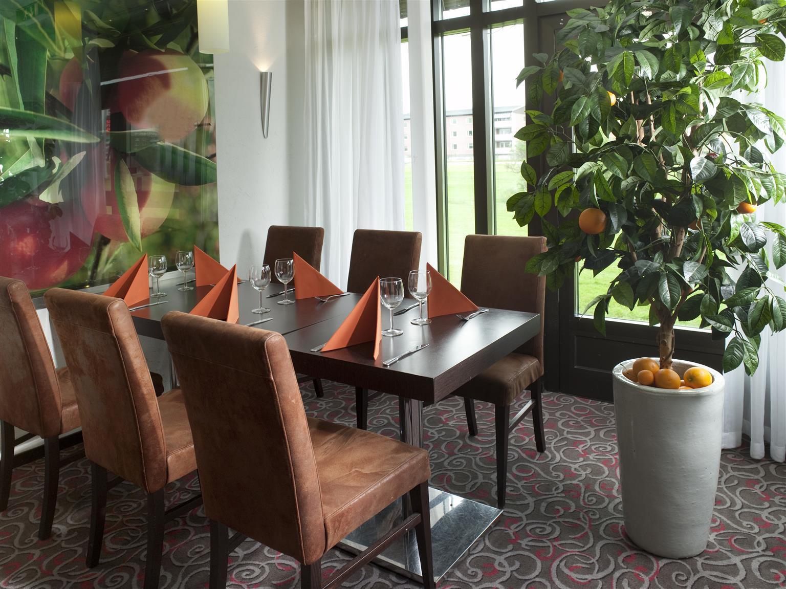 Best Western Hotel Scheele Köping Buitenkant foto